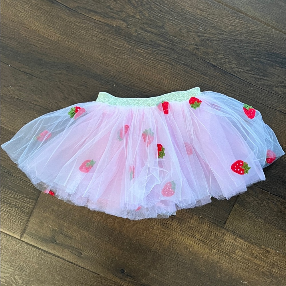 🥳 2 for 15 🥳 Baby Pink Strawberry Tulle Skirt Size 0-6 months
